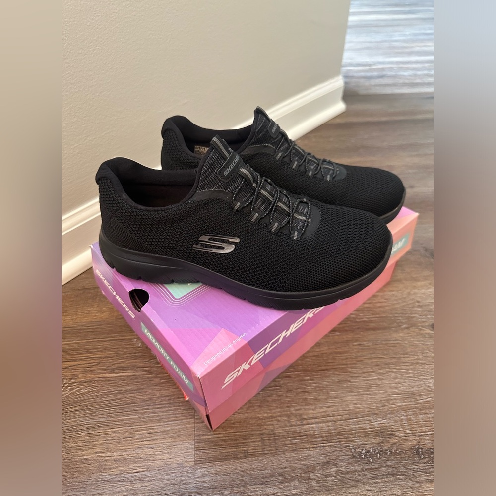 Skechers tennis shoes wide fit with memory foam , 99.99% one time wore only